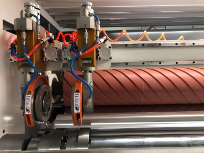 How to Choose a Paper Roll Sheeting Cutting Machine for Your Folding Carton Production Line? How to Choose a Paper Roll Sheeting Cutting Machine for Your Folding Carton Production Line?